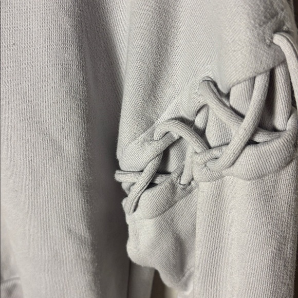 Alo Yoga Hook Up Sweatshirt Dove Gray - Picture 2 of 4